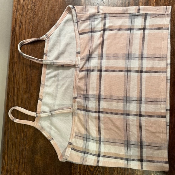 pink top - Picture 4 of 4